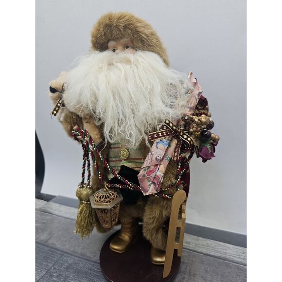 16" Old World Style Santa Claus Figurine [120] - Picture 9 of 14